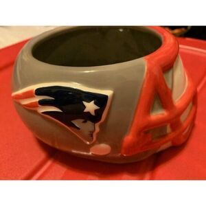 NEW ENGLAND PATRIOTS CERAMIC HELMET BOWL